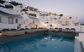 La Perla Villas And Suites